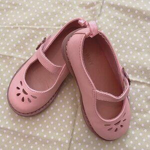 Old Navy Girls Shoes Mary Jane Pink Bamboo Sz 8 EUC Made in China Velcro Closure